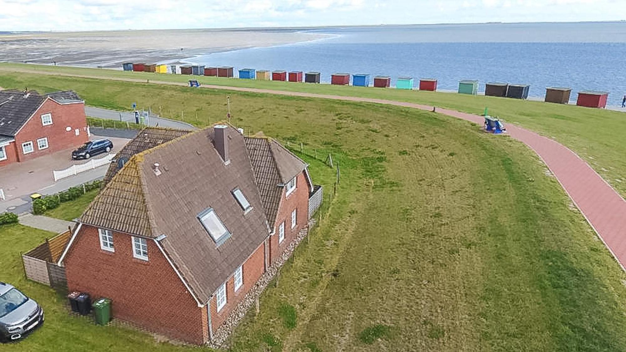 Direkt Am Deich - Ferienwohnung Oland Im Gaestehaus Am Badedeich Dagebuell Exterior photo